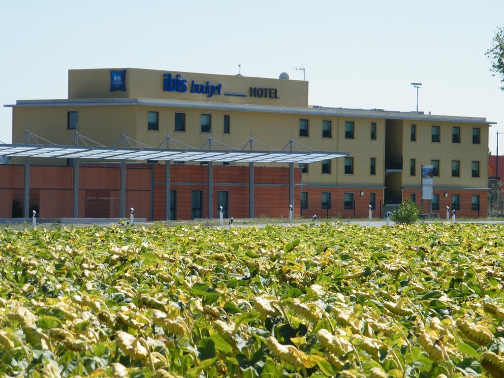 Ibis Budget Castelnaudary - A61 Εξωτερικό φωτογραφία